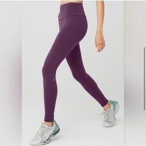 ALO YOGA 7/8 High-Waist Airlift Legging